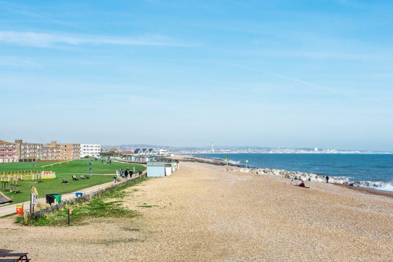 Amazing Beach Apartment Lancing Exteriör bild